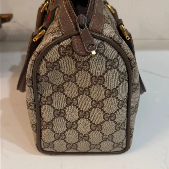 Vintage Gucci Monogram Canvas Bag with Red and Green Accent - Picture 3 of 15